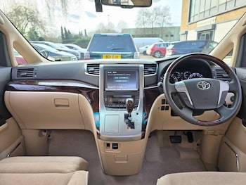 Used Toyota Vellfire 2012 for sale - 77189394: Photo