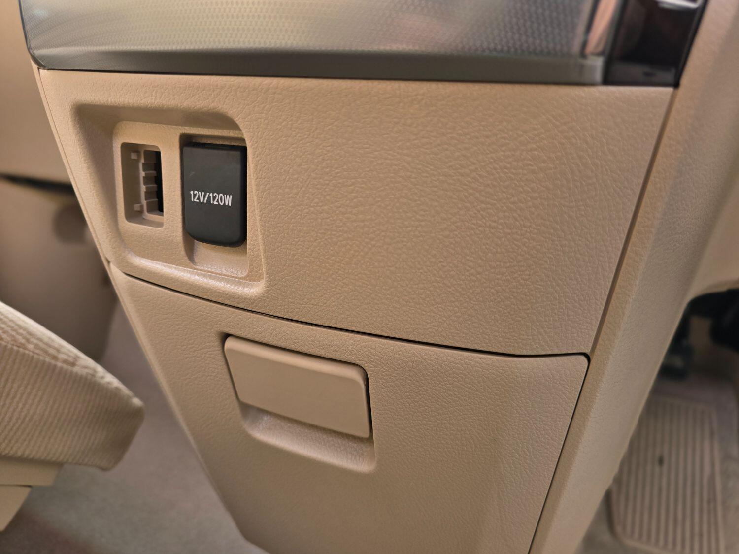 Used Toyota Vellfire 2012 for sale - 77189394: Photo 36