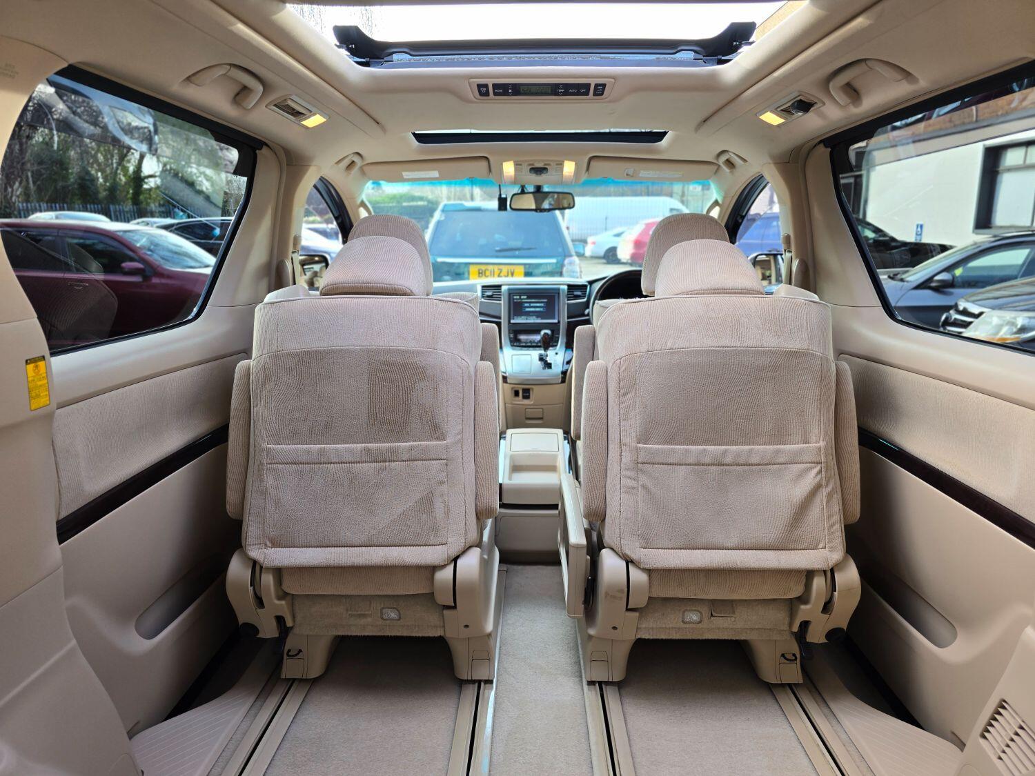 Used Toyota Vellfire 2012 for sale - 77189394: Photo 46