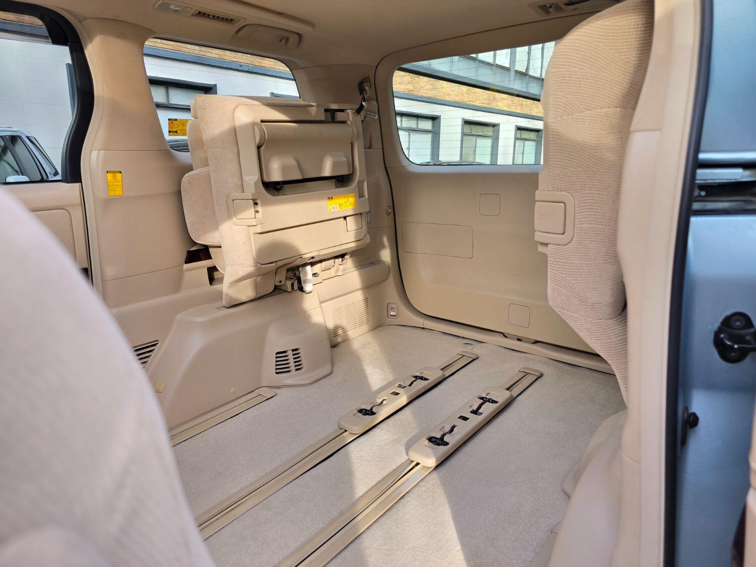 Used Toyota Vellfire 2012 for sale - 77189394: Photo 52