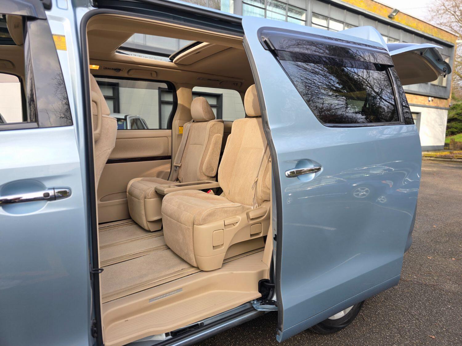 Used Toyota Vellfire 2012 for sale - 77189394: Photo 56