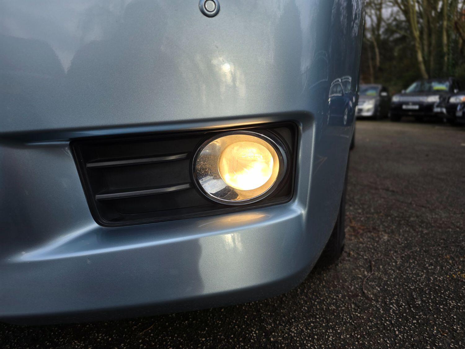 Used Toyota Vellfire 2012 for sale - 77189394: Photo 77