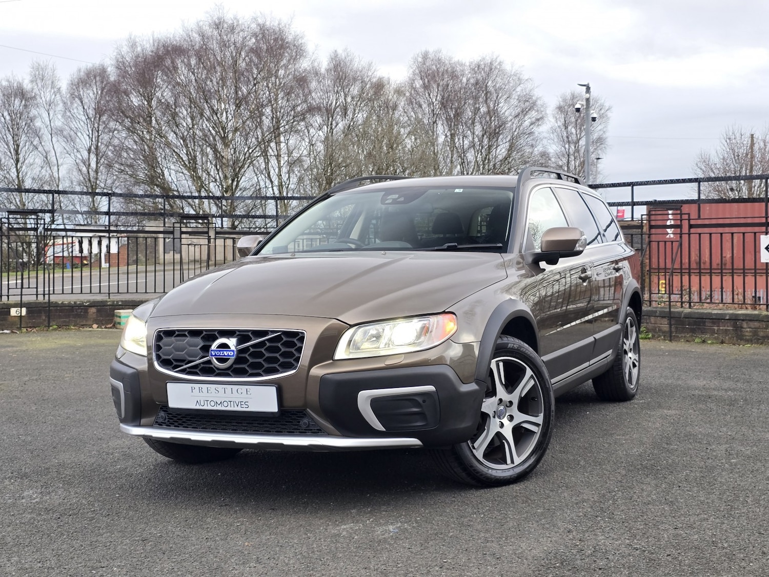 Used Volvo XC70 2013 for sale - 77750058: Photo 1