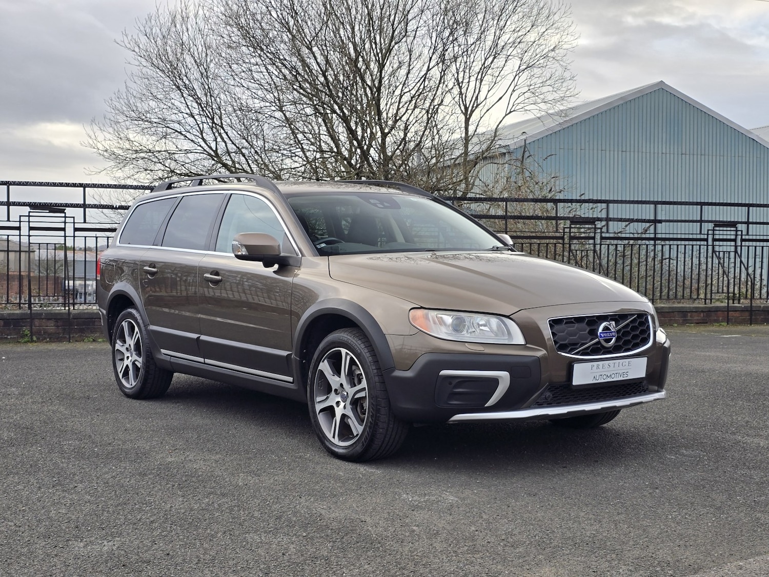 Used Volvo XC70 2013 for sale - 77750058: Photo 3