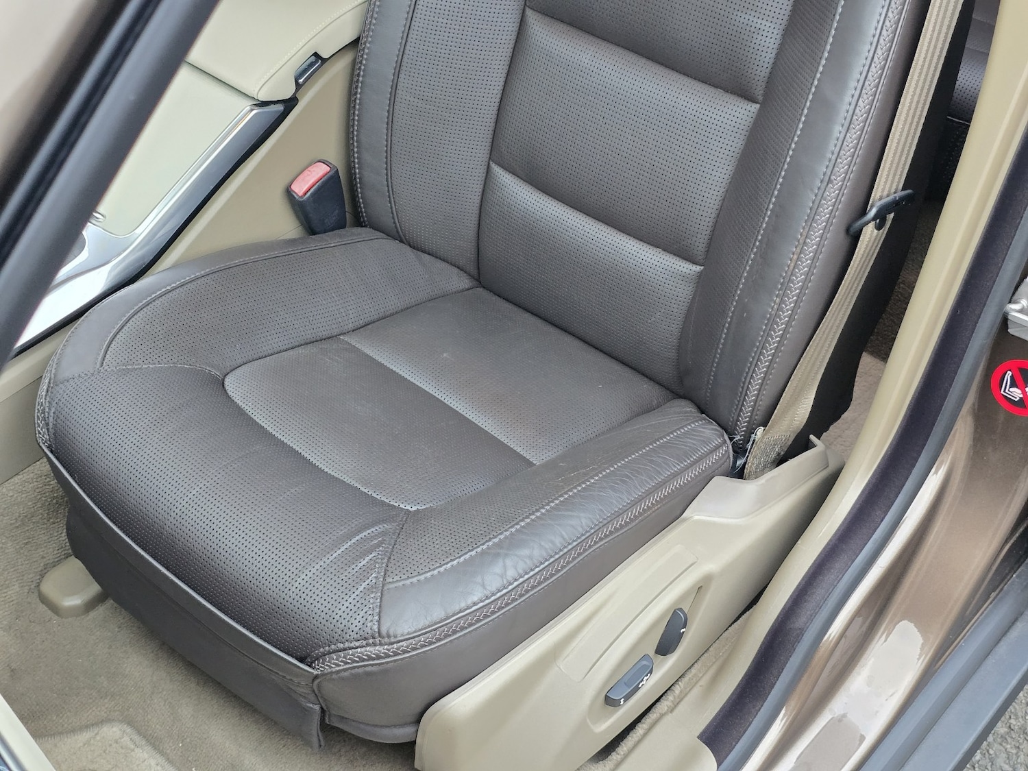 Used Volvo XC70 2013 for sale - 77750058: Photo 46