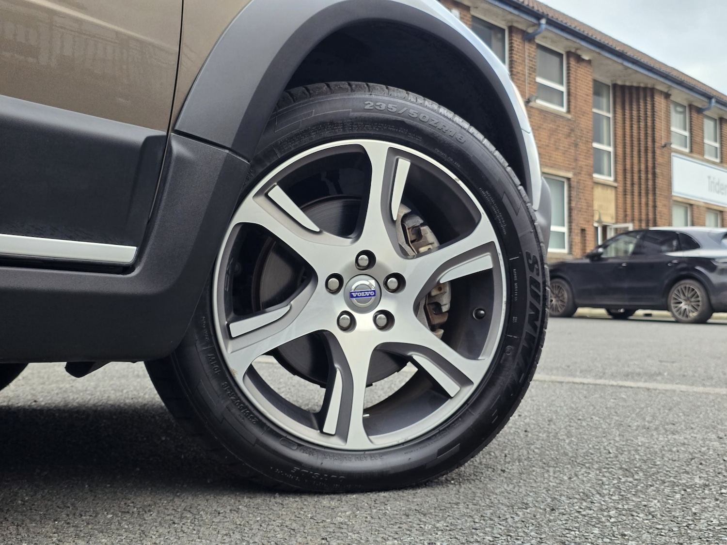 Used Volvo XC70 2013 for sale - 77750058: Photo 56