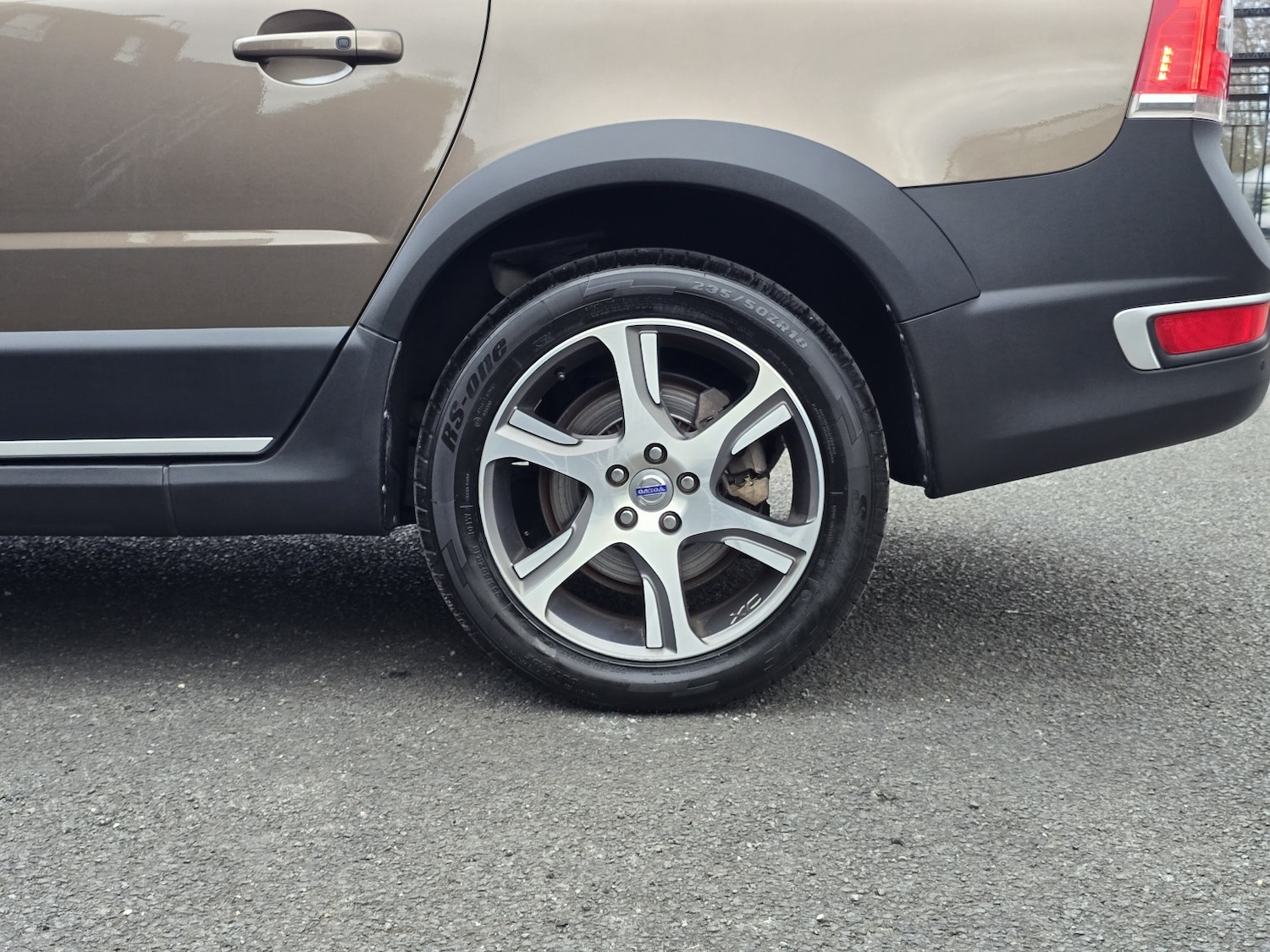 Used Volvo XC70 2013 for sale - 77750058: Photo 58