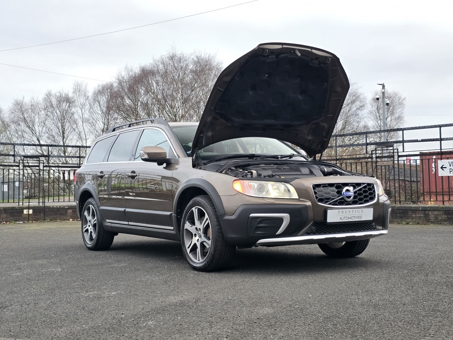Used Volvo XC70 2013 for sale - 77750058: Photo 65