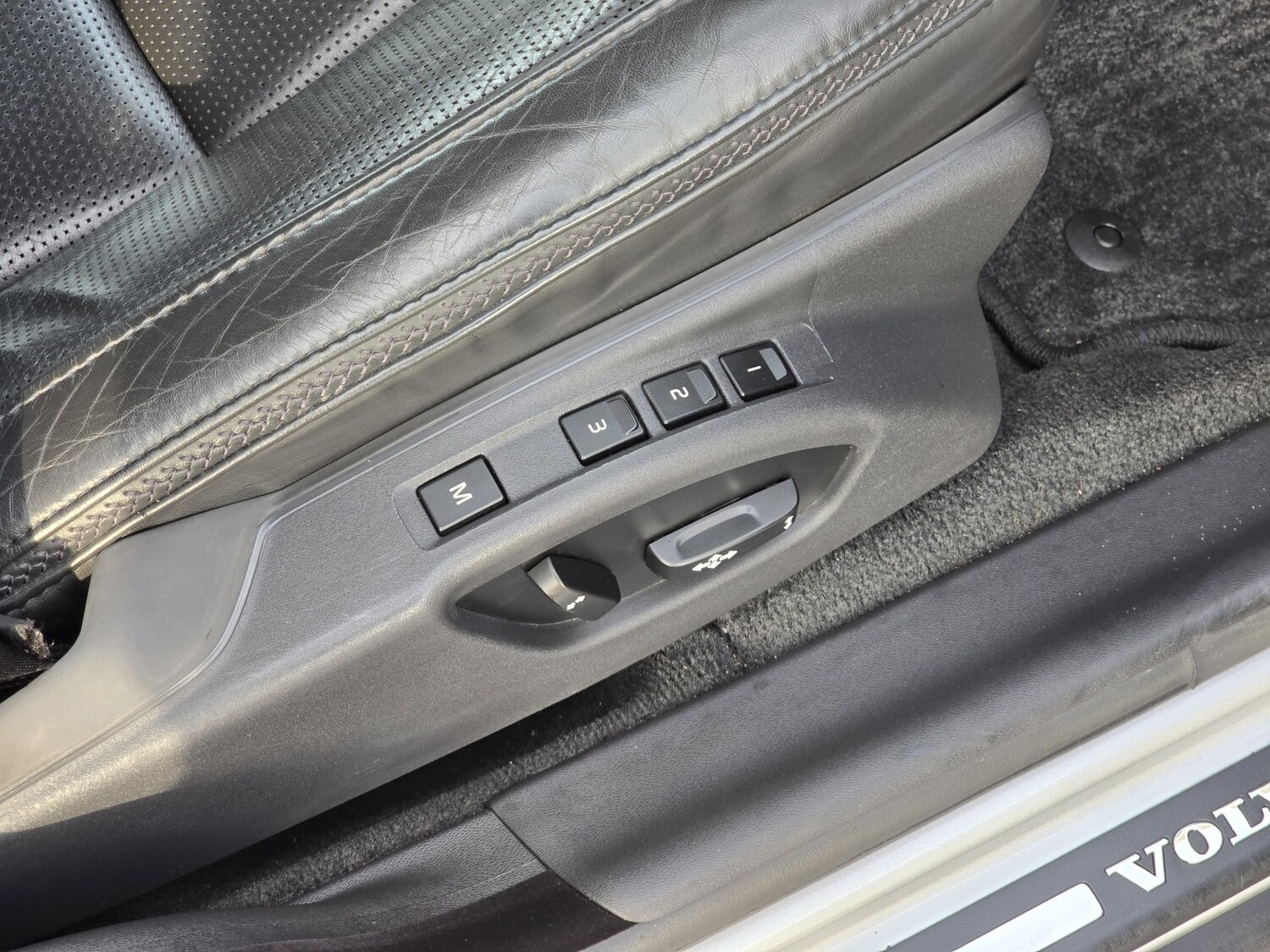 Used Volvo XC70 for sale - 77189311: Photo 34