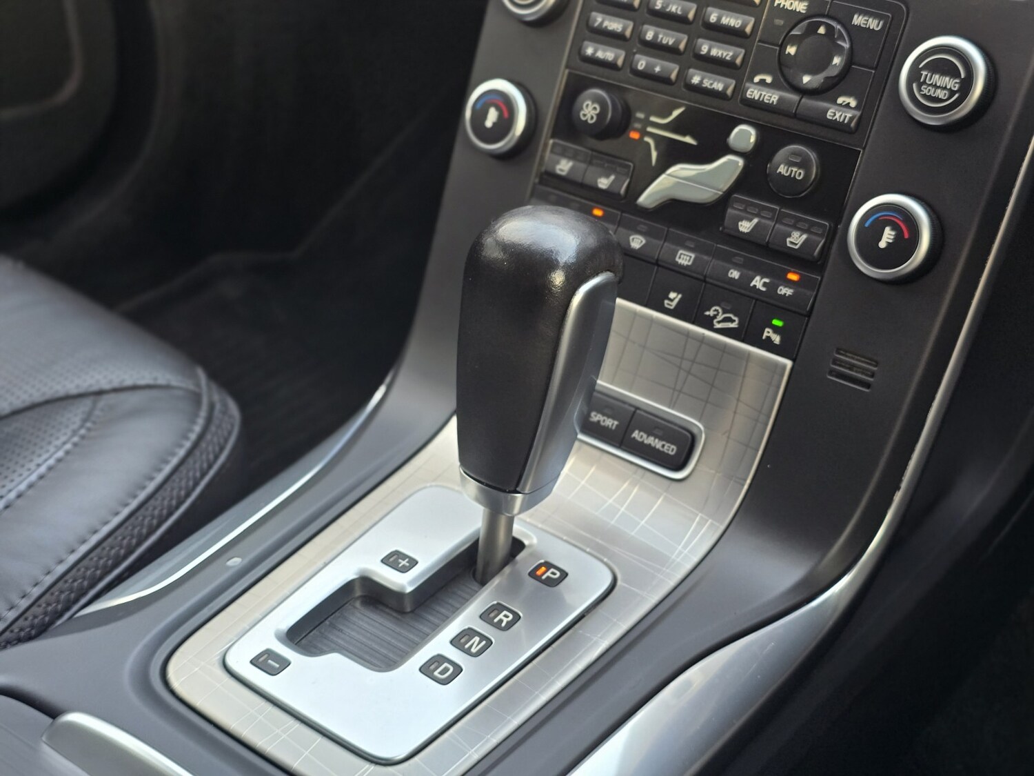 Used Volvo XC70 for sale - 77189311: Photo 41