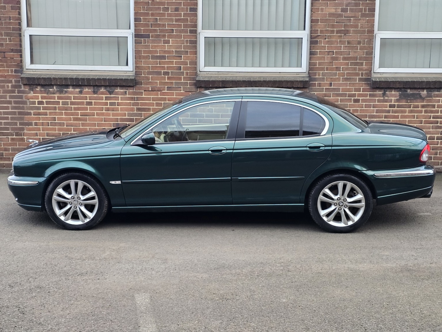 Used Jaguar X-Type for sale - 77189312: Photo 2