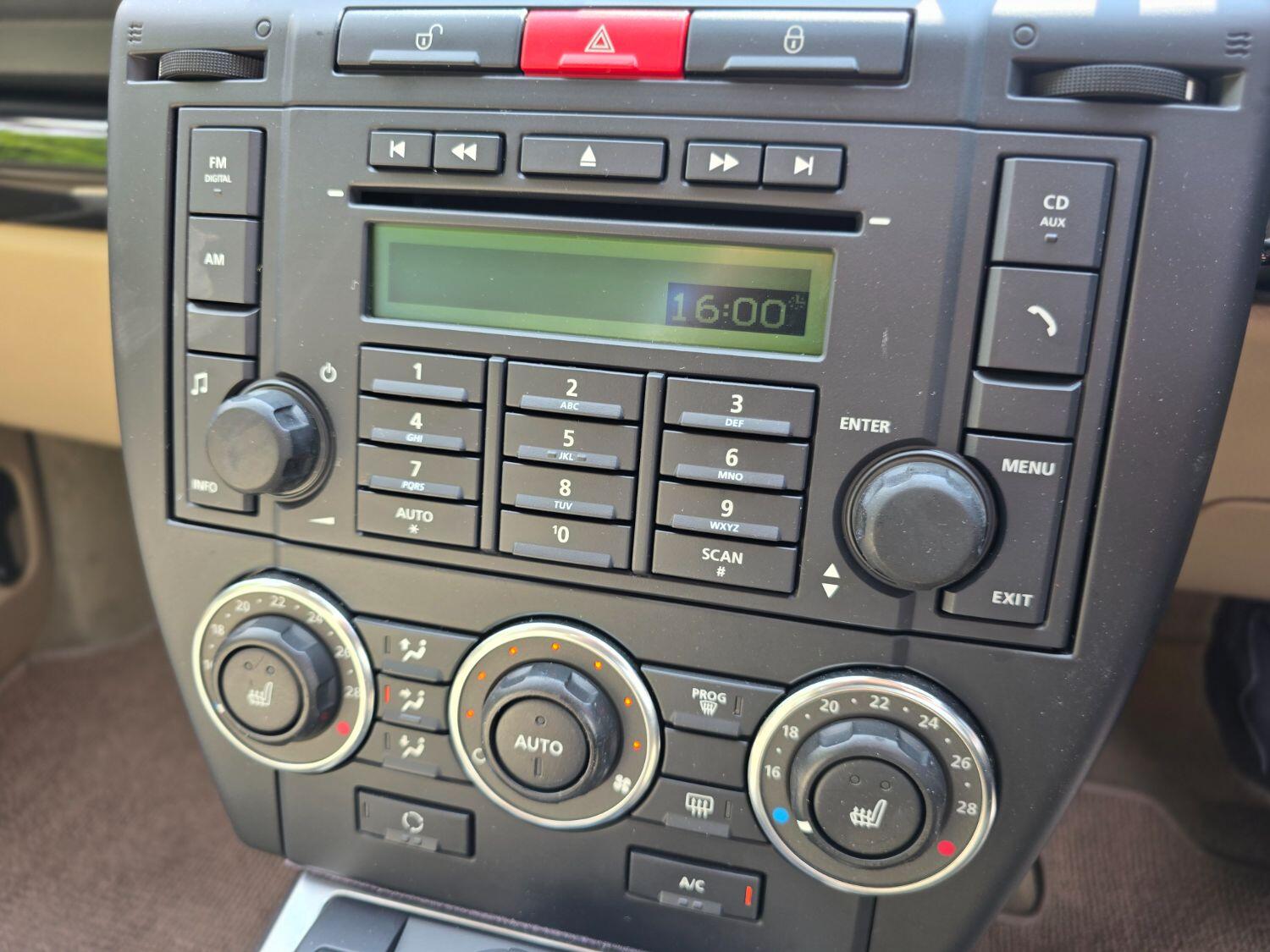 Used Land Rover Freelander 2 2011 for sale - 77189367: Photo 28