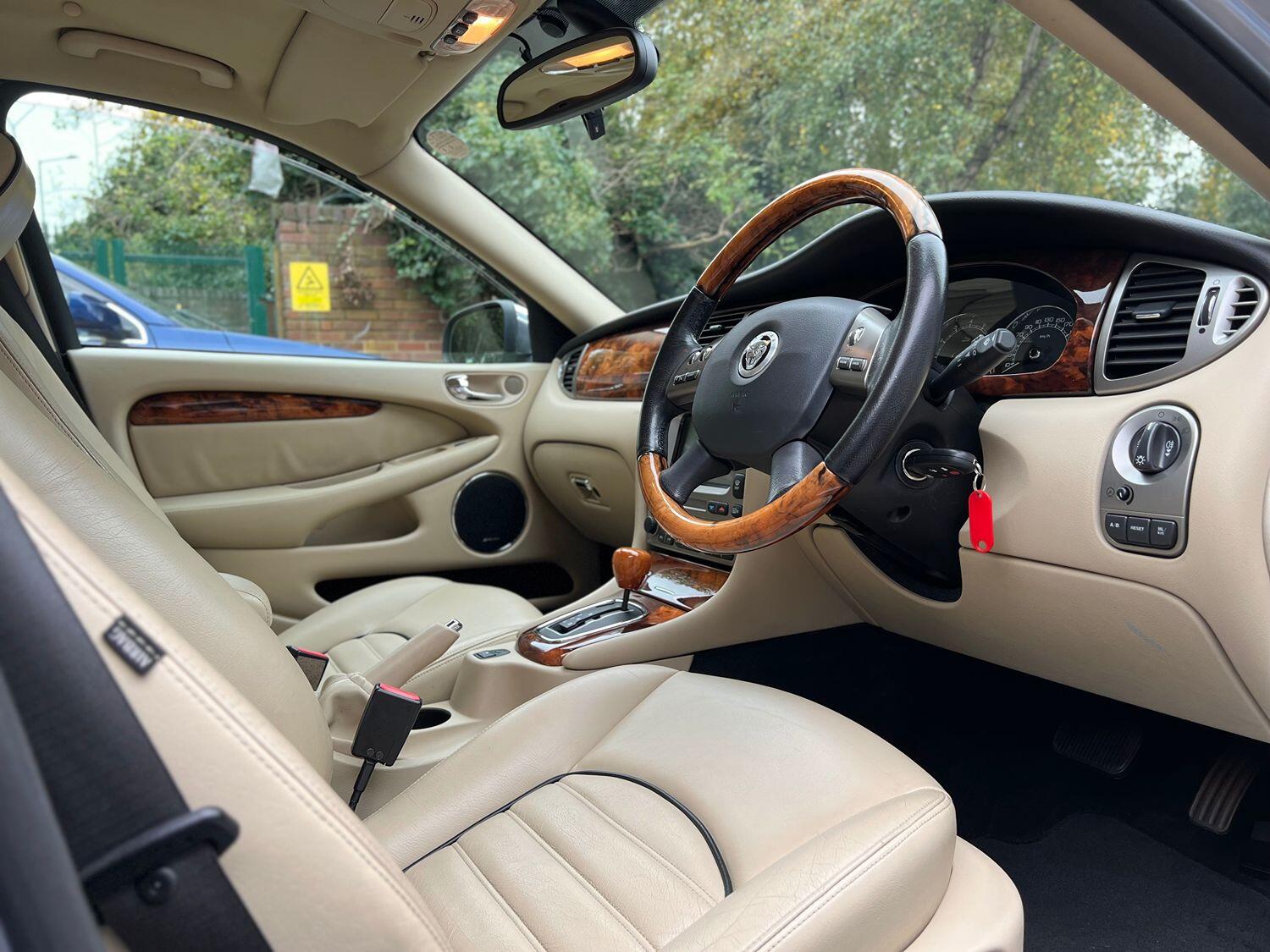 Used Jaguar X-Type 2024 for sale - 77189388: Photo 4