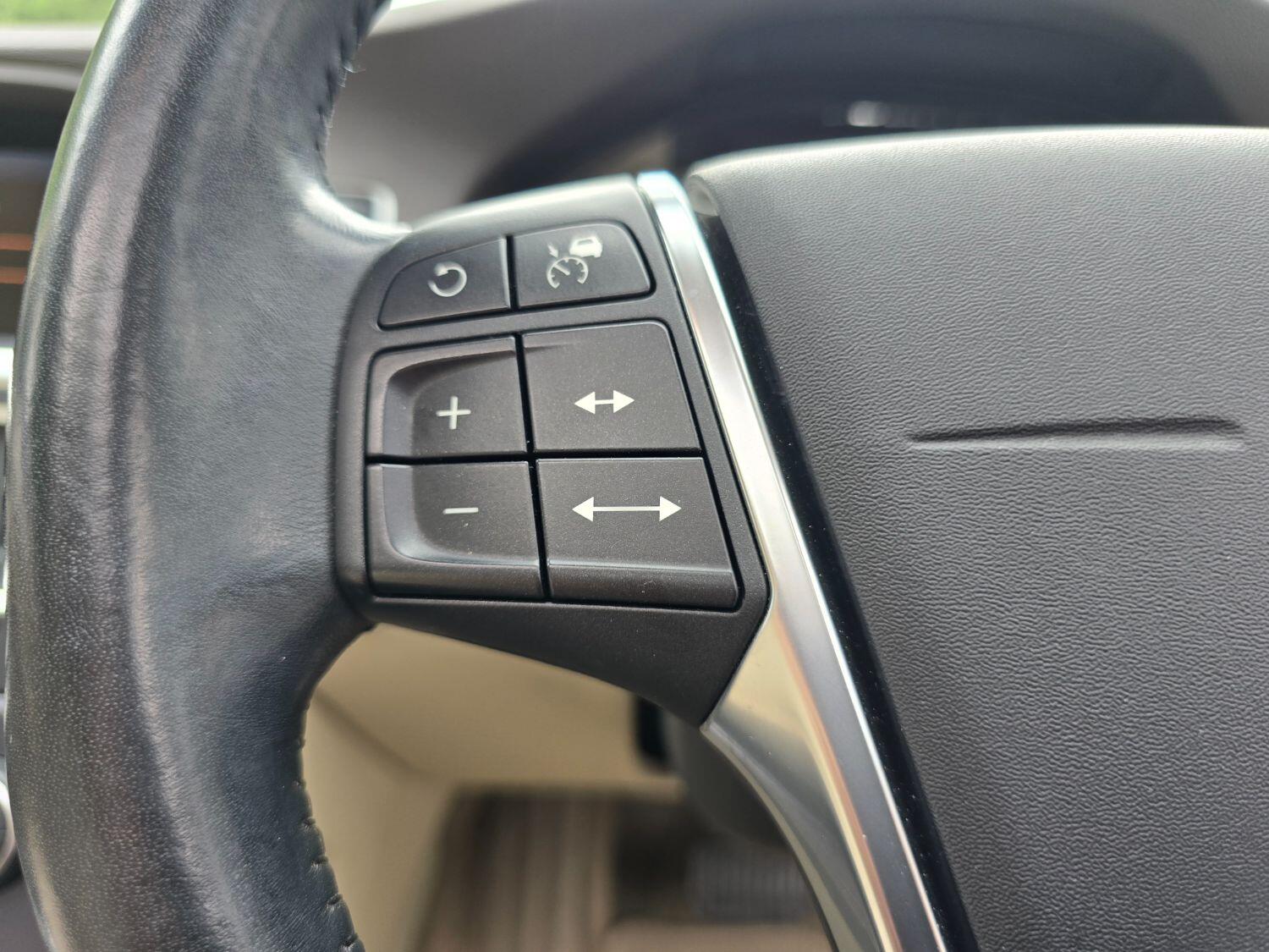 Used Volvo V60 2012 for sale - 77189365: Photo 15