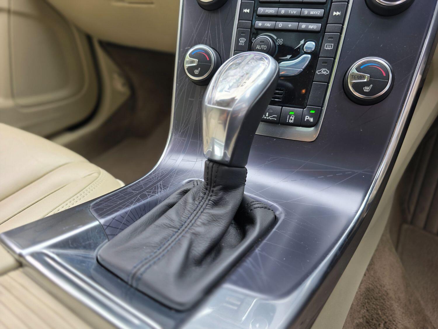 Used Volvo V60 2012 for sale - 77189365: Photo 18