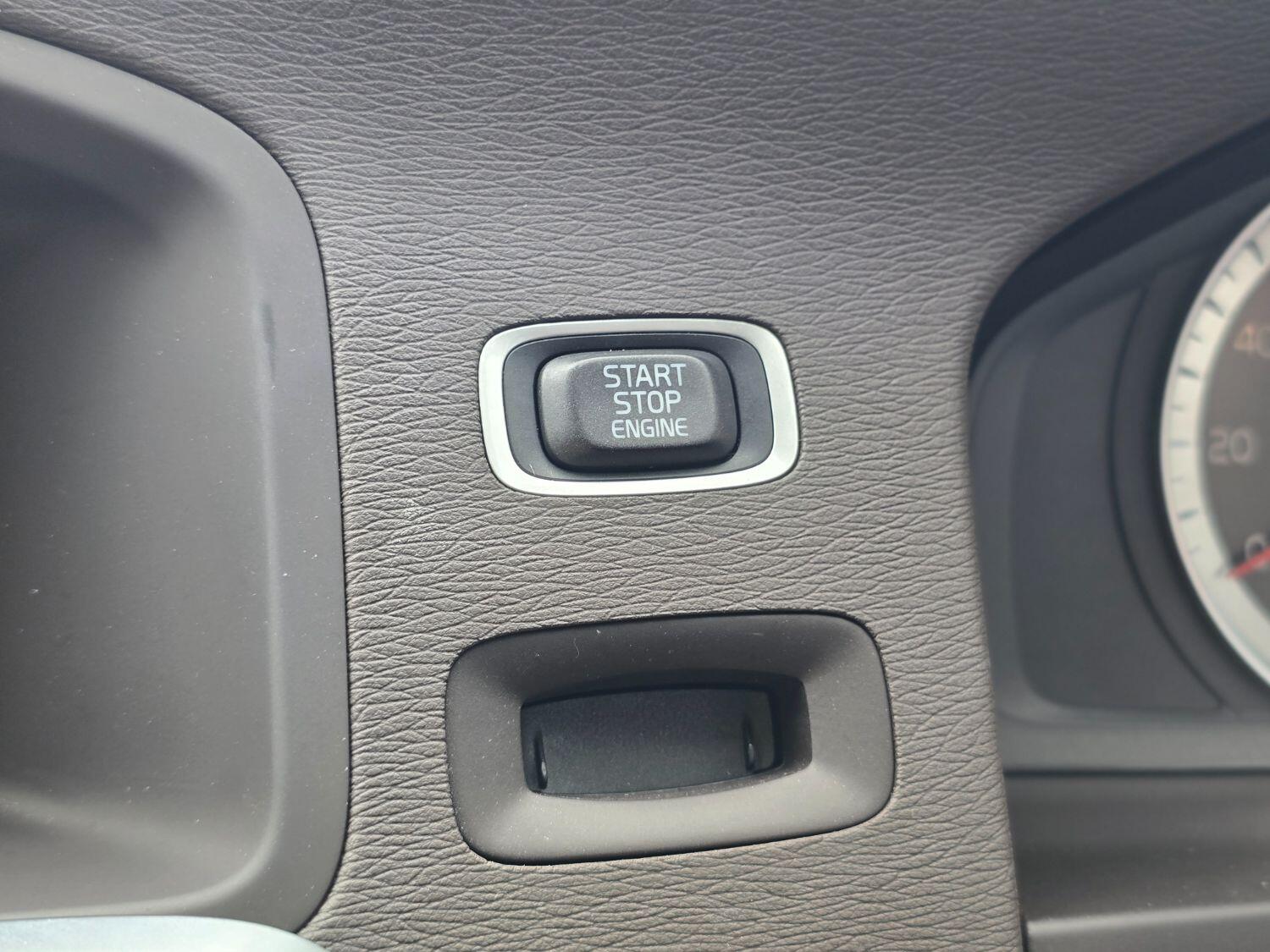 Used Volvo V60 2012 for sale - 77189365: Photo 22