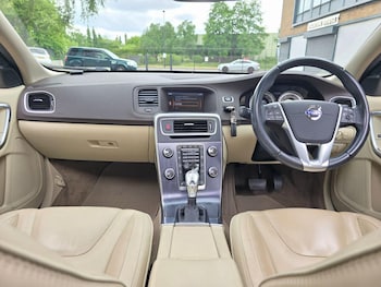 Used Volvo V60 2012 for sale - 77189365: Photo