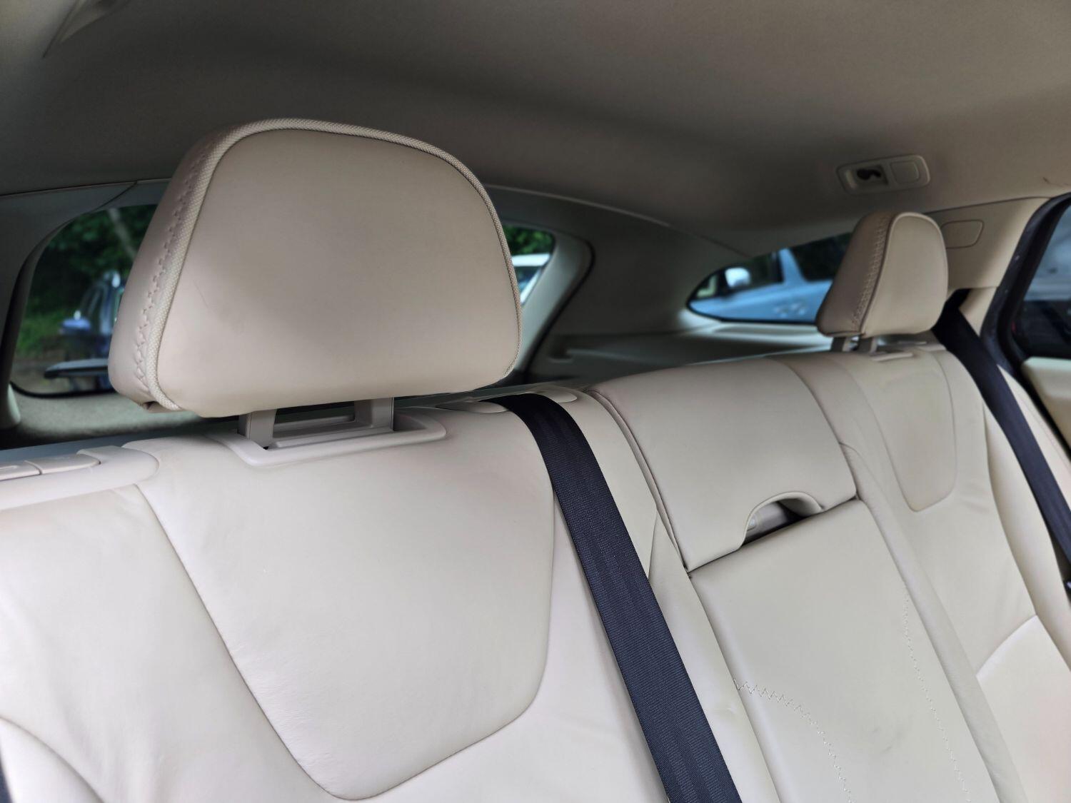 Used Volvo V60 2012 for sale - 77189365: Photo 37