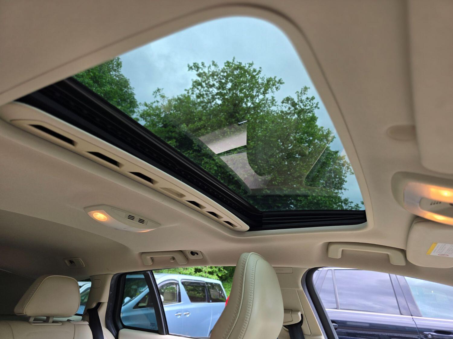 Used Volvo V60 2012 for sale - 77189365: Photo 67