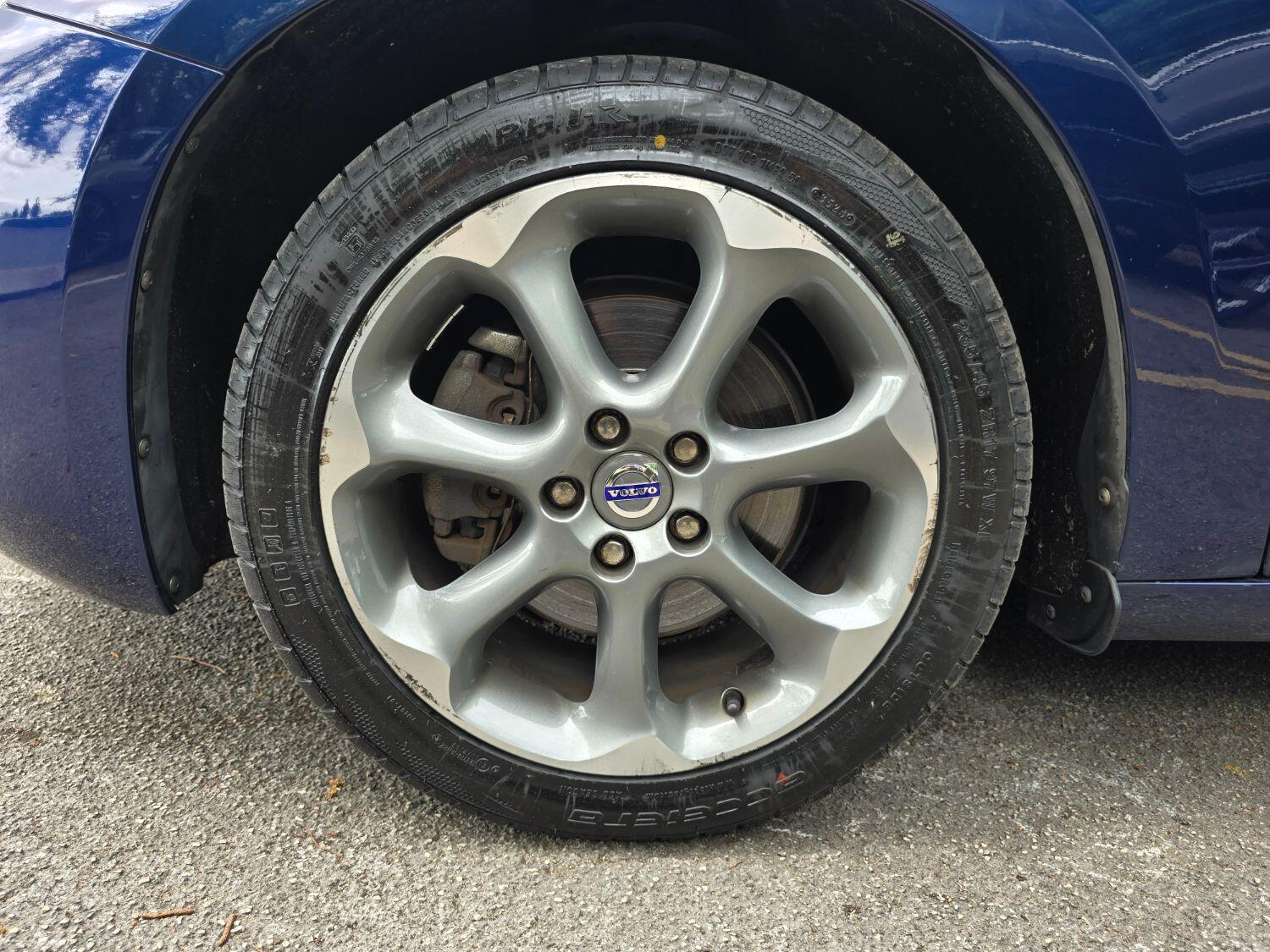 Used Volvo V60 2012 for sale - 77189365: Photo 76