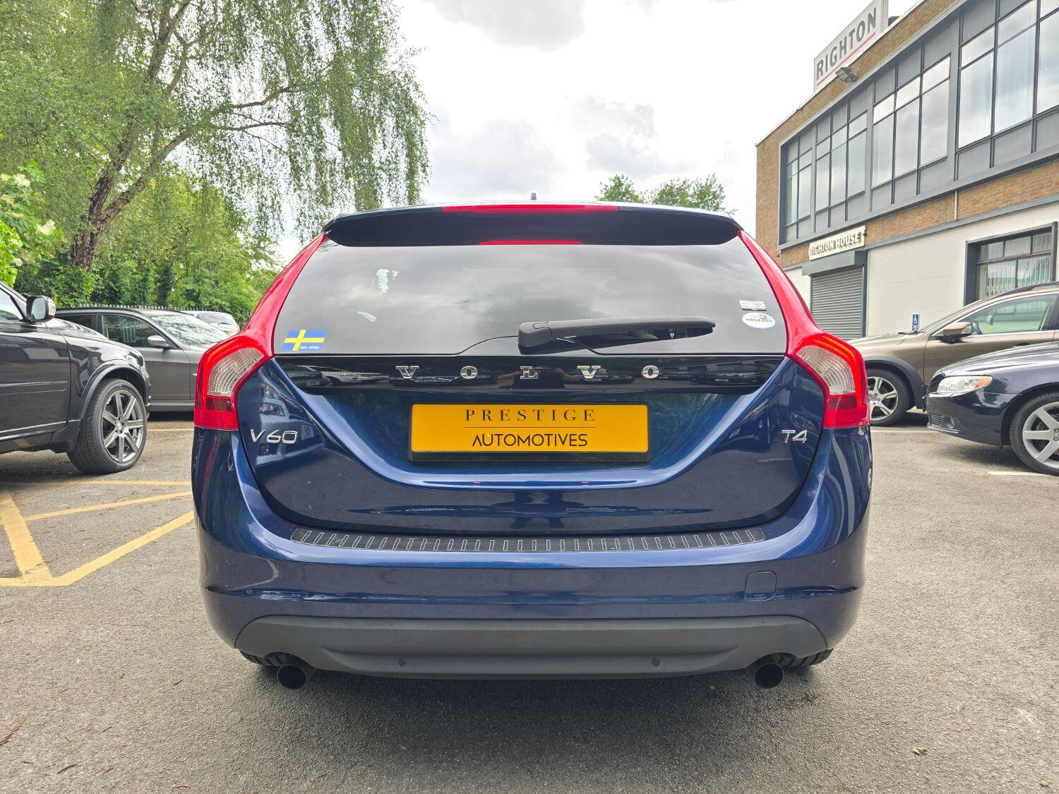 Used Volvo V60 2012 for sale - 77189365: Photo 8