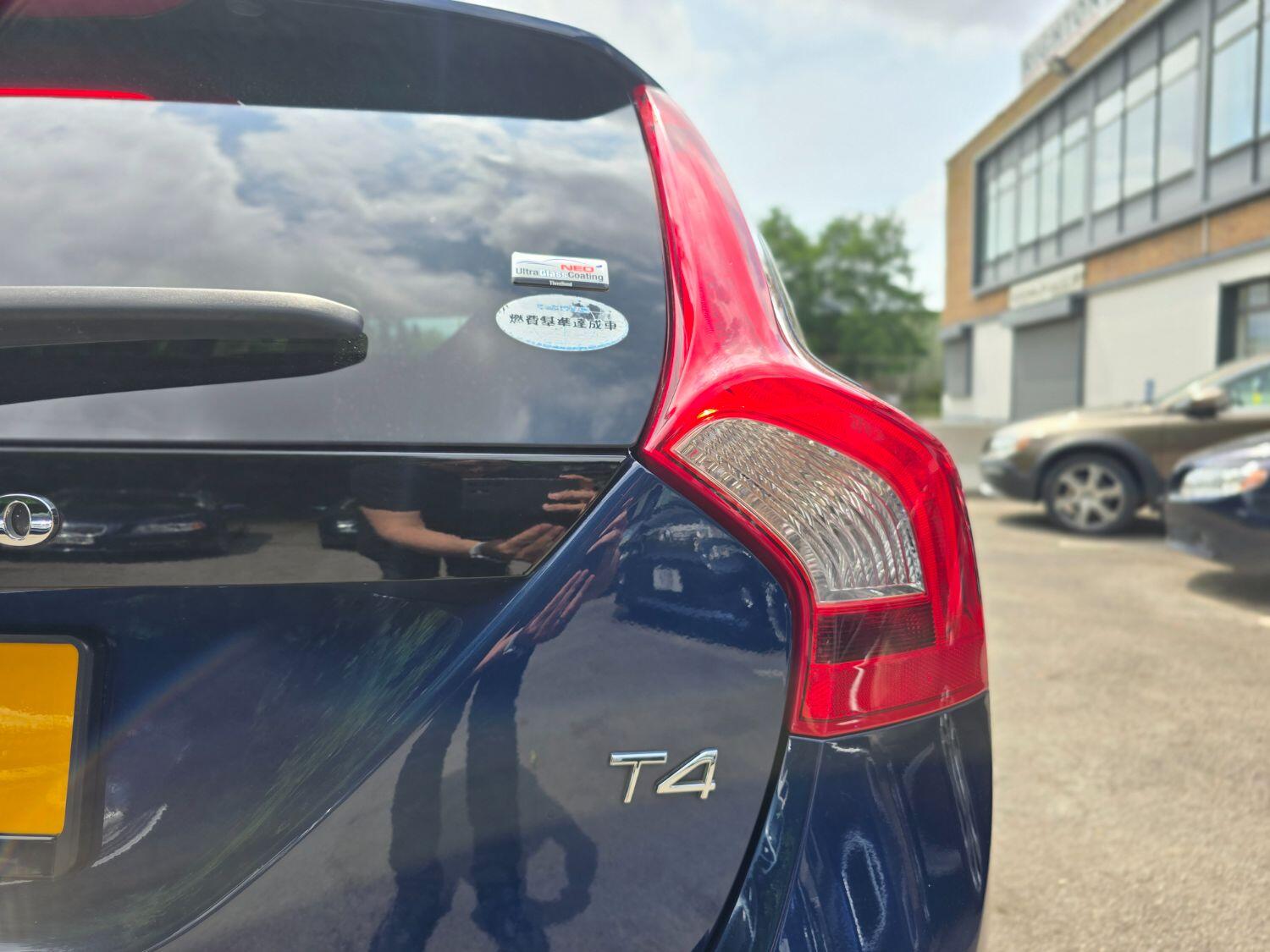 Used Volvo V60 2012 for sale - 77189365: Photo 83