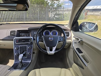 Used Volvo V60 2012 for sale - 79424080: Photo