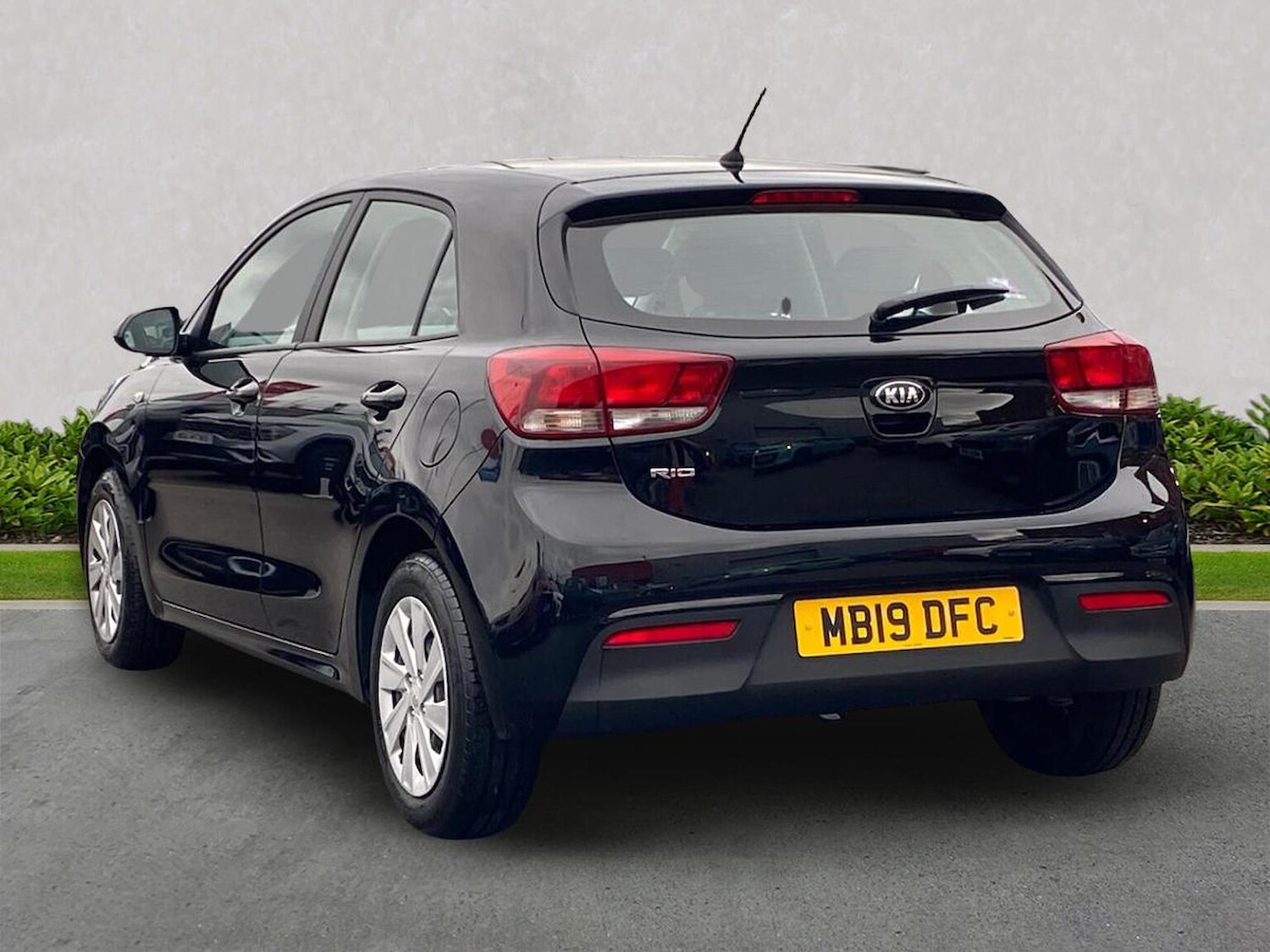 Used Kia Rio 2019 for sale - 76591384: Photo 2