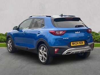 Used Kia Stonic 2024 for sale - 76310124: Photo 2