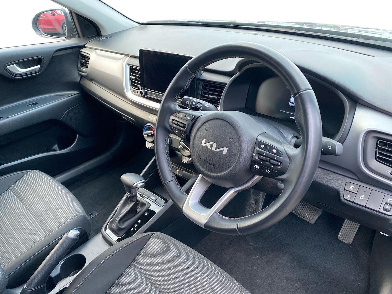 Used Kia Stonic 2025 for sale - 76911186: Photo 15