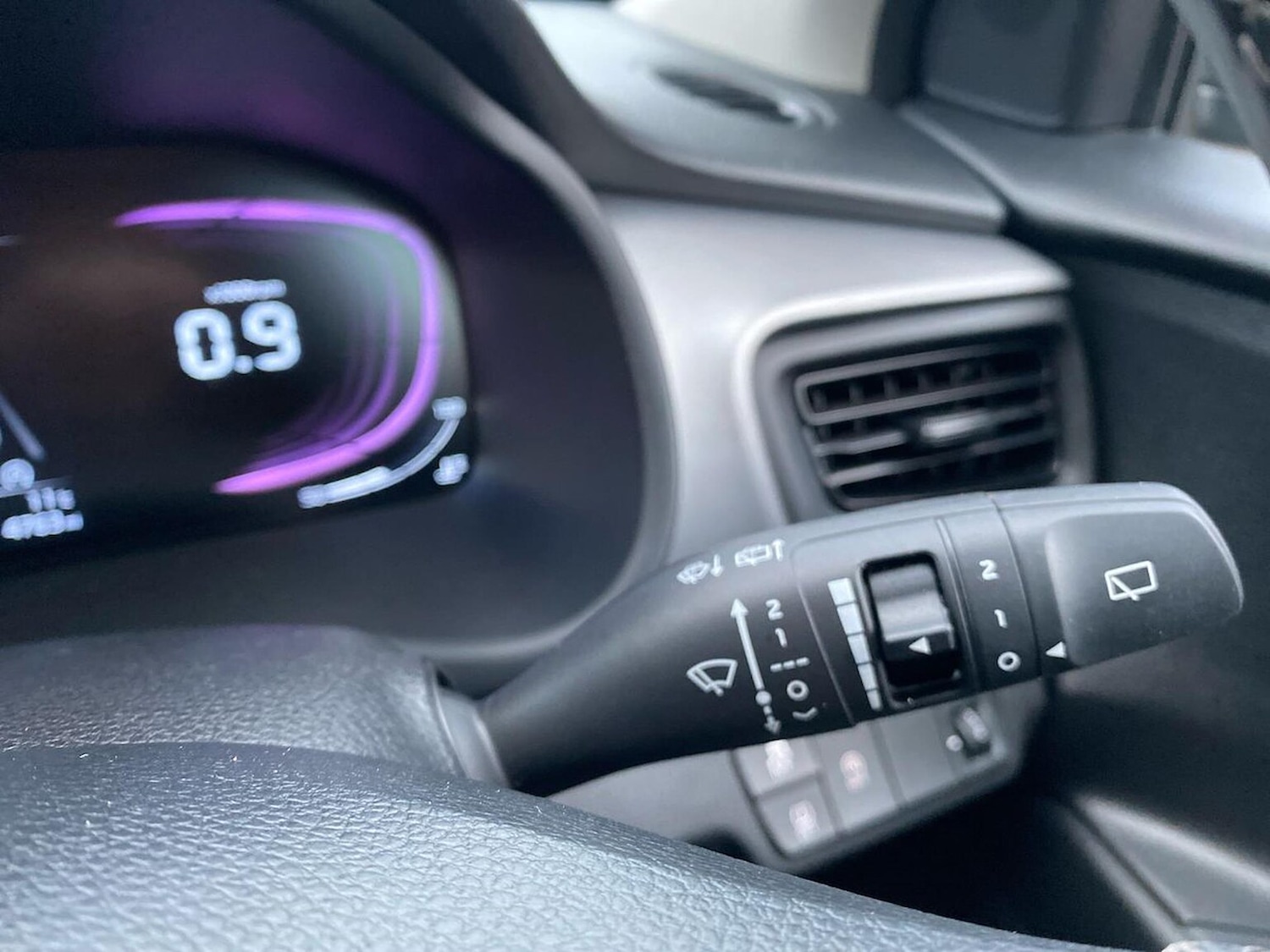 Used Kia Stonic 2025 for sale - 76911186: Photo 28