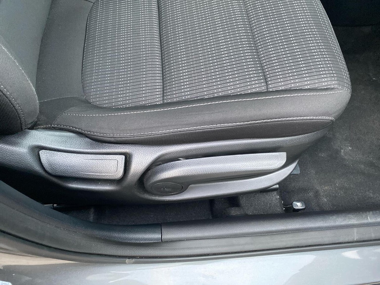 Used Kia Stonic 2025 for sale - 76911186: Photo 30