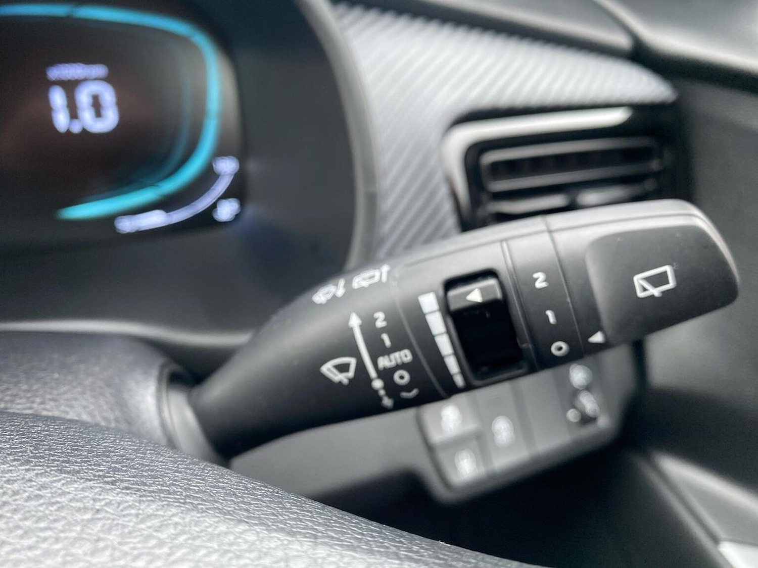 Used Kia Stonic 2025 for sale - 76920079: Photo 28