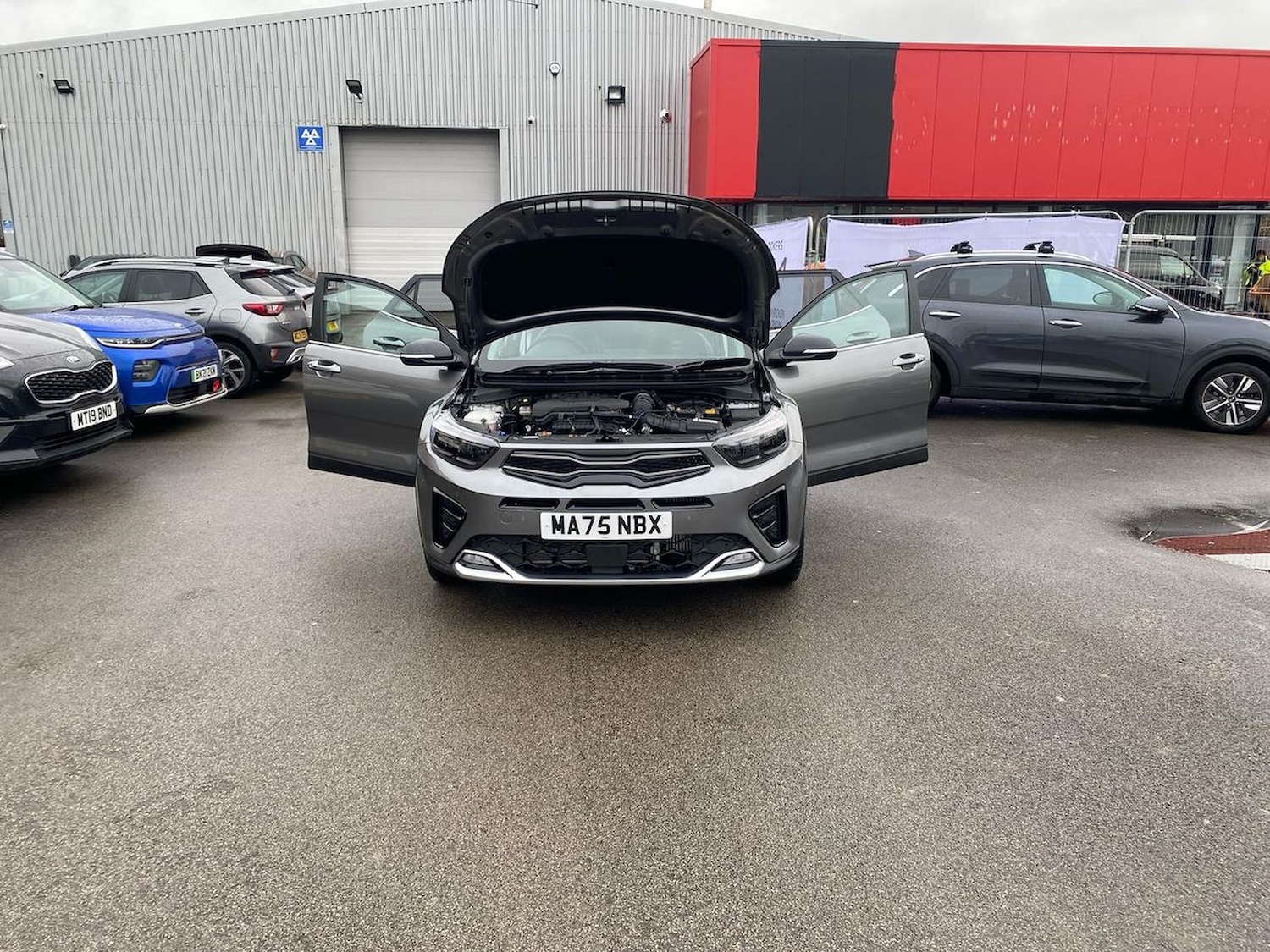 Used Kia Stonic 2025 for sale - 76920079: Photo 40