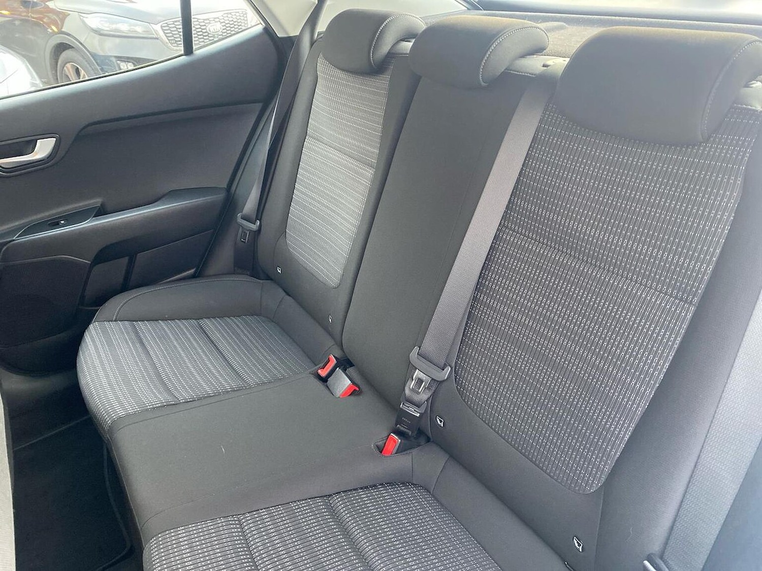 Used Kia Stonic 2019 for sale - 76725912: Photo 16