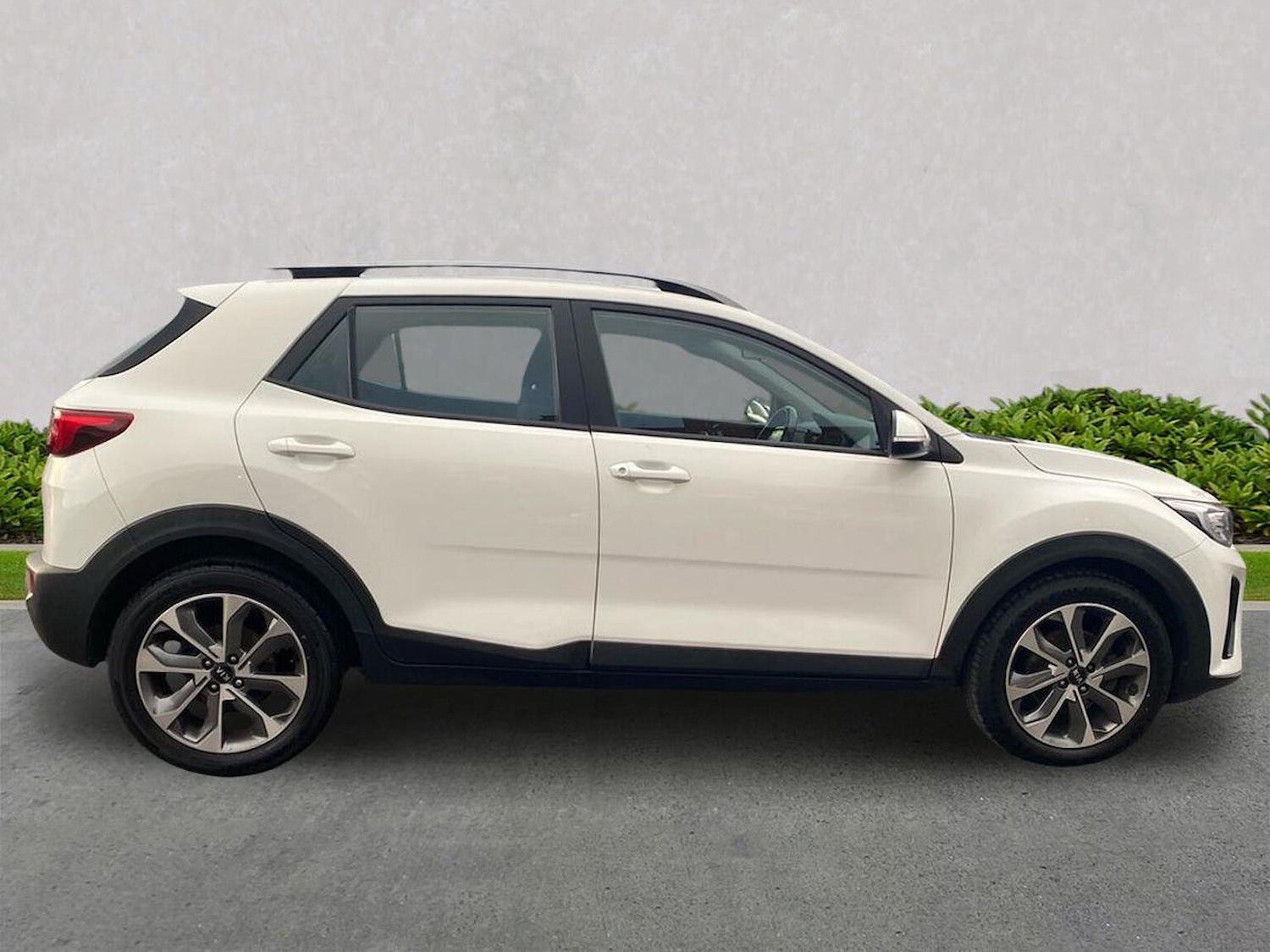 Used Kia Stonic 2019 for sale - 76725912: Photo 3