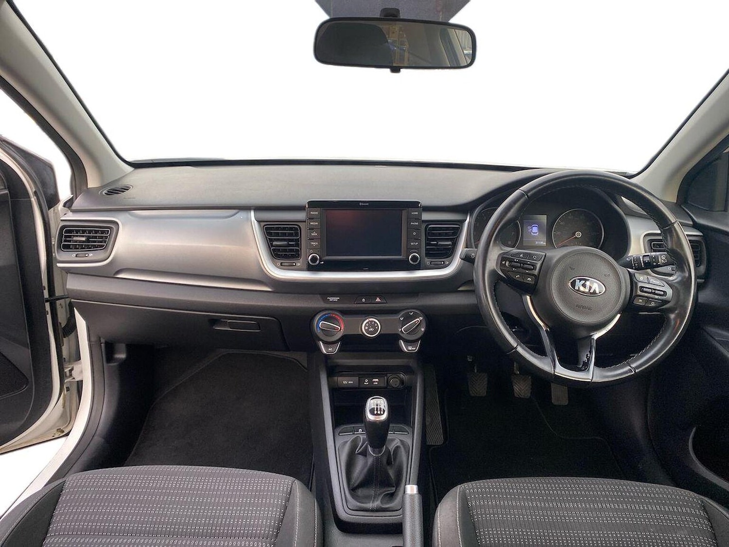 Used Kia Stonic 2019 for sale - 76725912: Photo 8