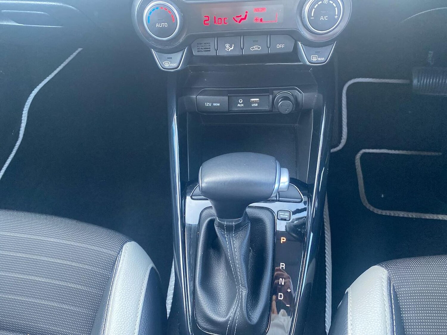 Used Kia Stonic 2020 for sale - 78192963: Photo 15