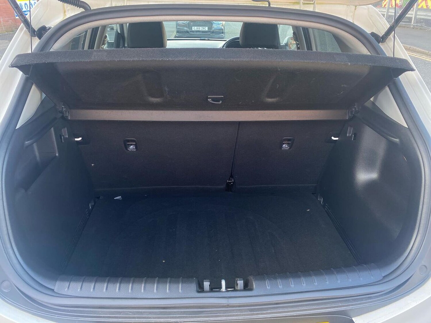 Used Kia Stonic 2020 for sale - 78192963: Photo 19