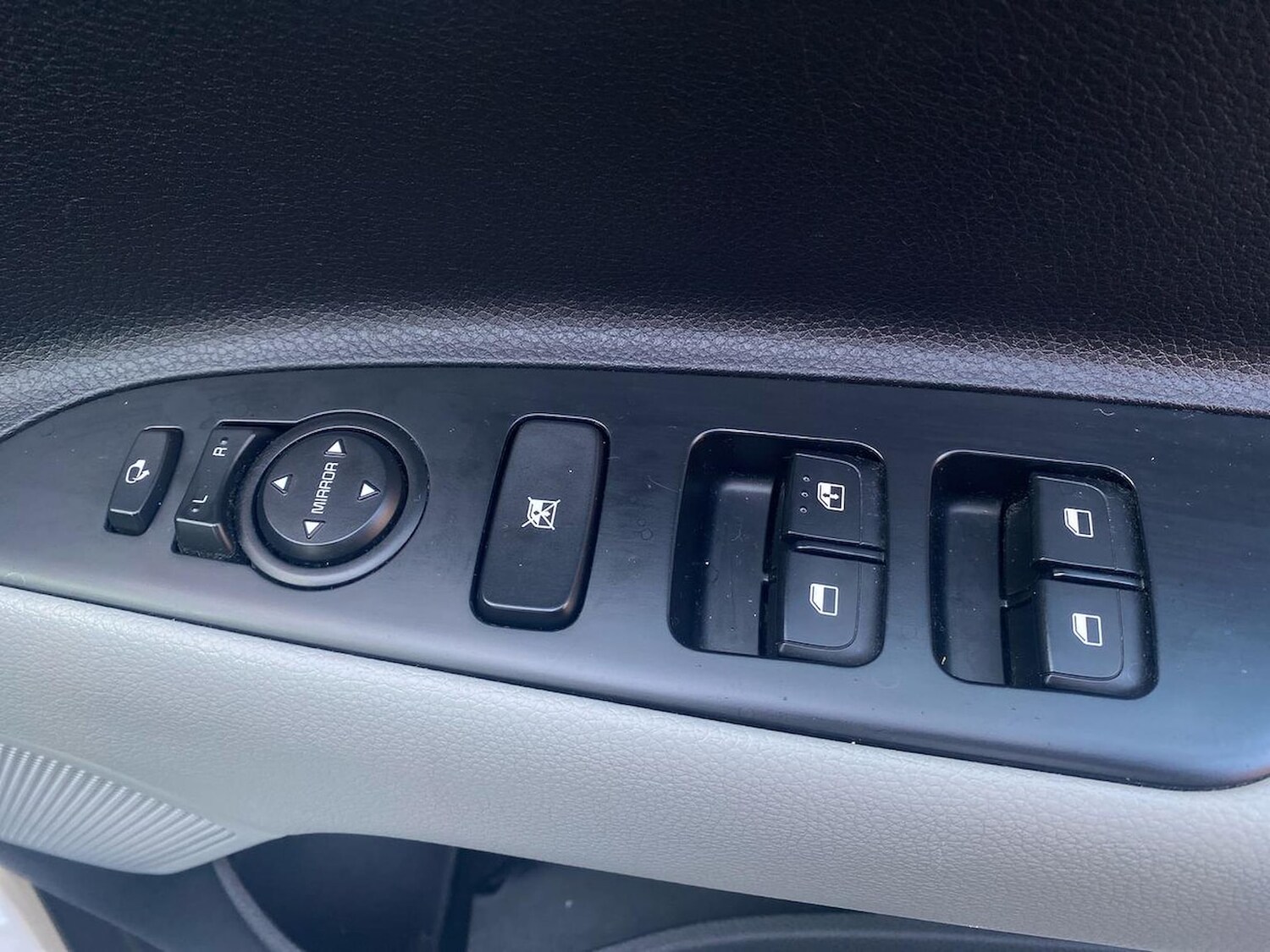 Used Kia Stonic 2020 for sale - 78192963: Photo 23