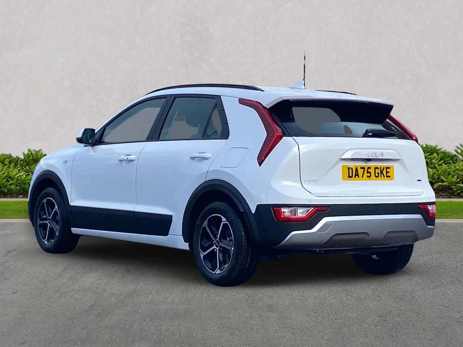 Used Kia Niro 2025 for sale - 76437295: Photo 2