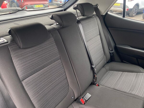 Used Kia Stonic 2022 for sale - 76134184: Photo 16