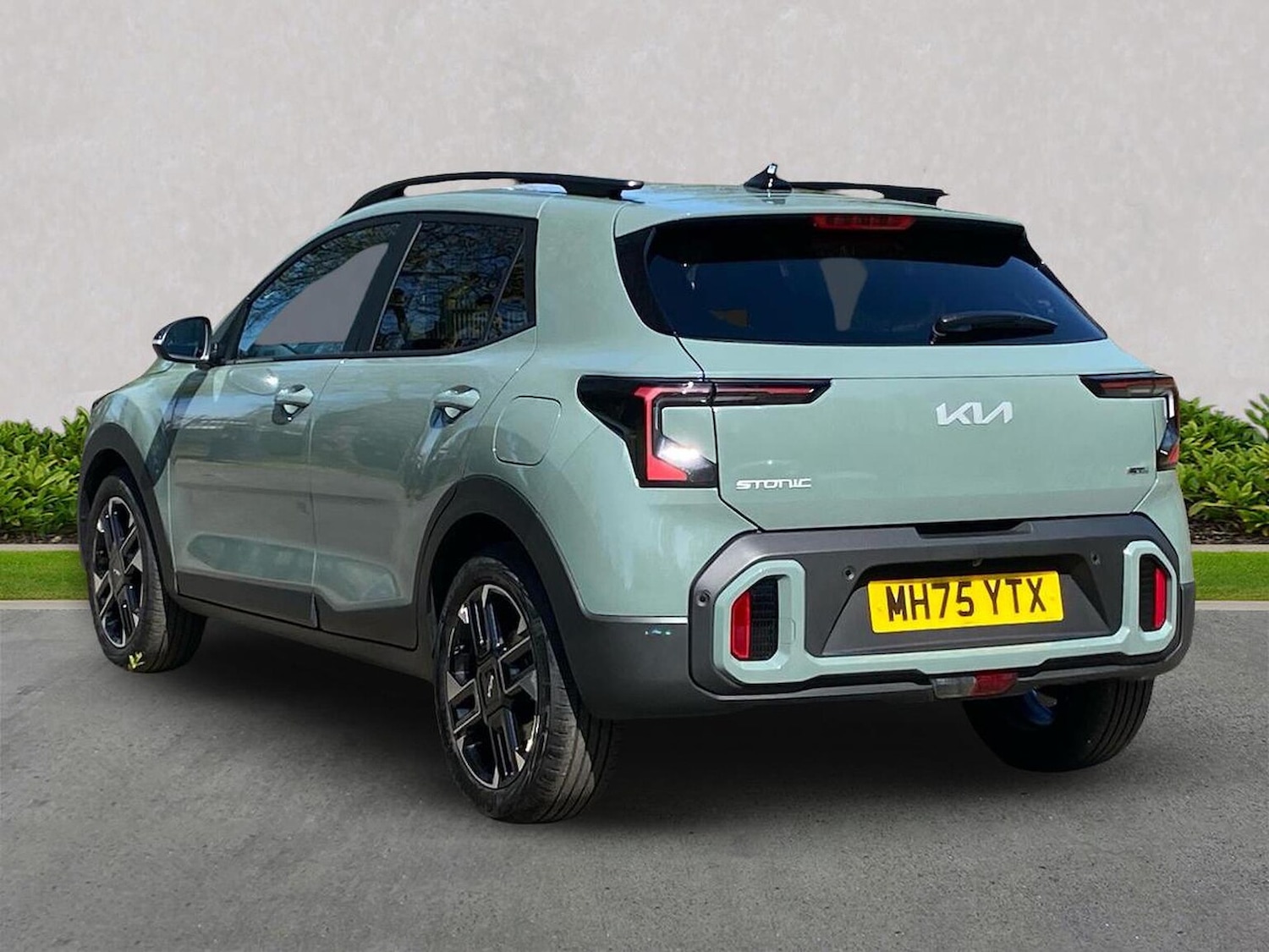 Used Kia Stonic 2026 for sale - 78168995: Photo 2