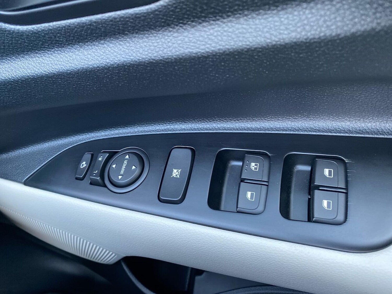 Used Kia Stonic 2026 for sale - 78168995: Photo 23