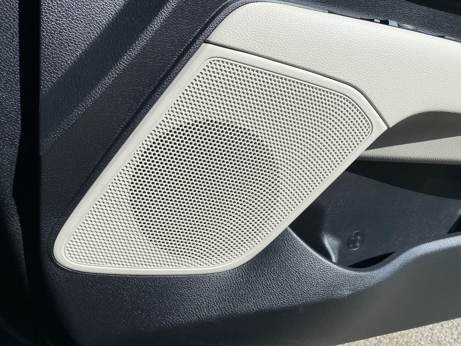 Used Kia Stonic 2026 for sale - 78168995: Photo 33