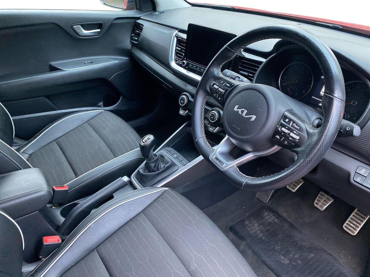 Used Kia Stonic 2023 for sale - 77888601: Photo 15