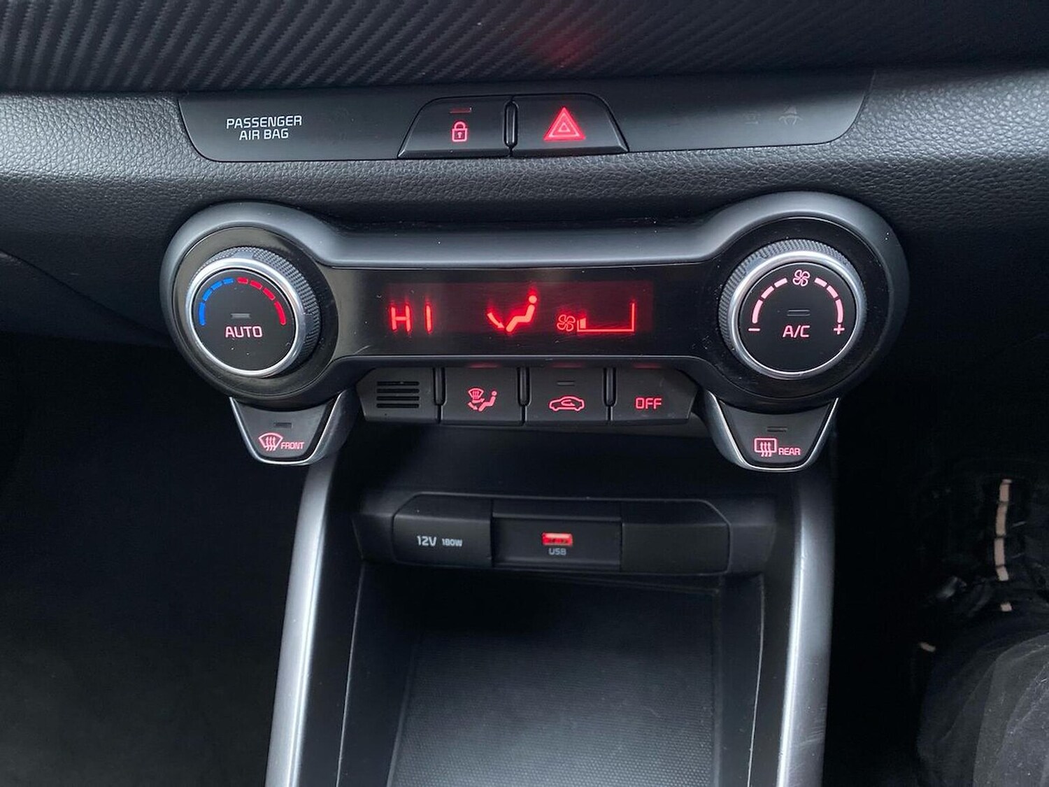 Used Kia Stonic 2023 for sale - 77888601: Photo 25