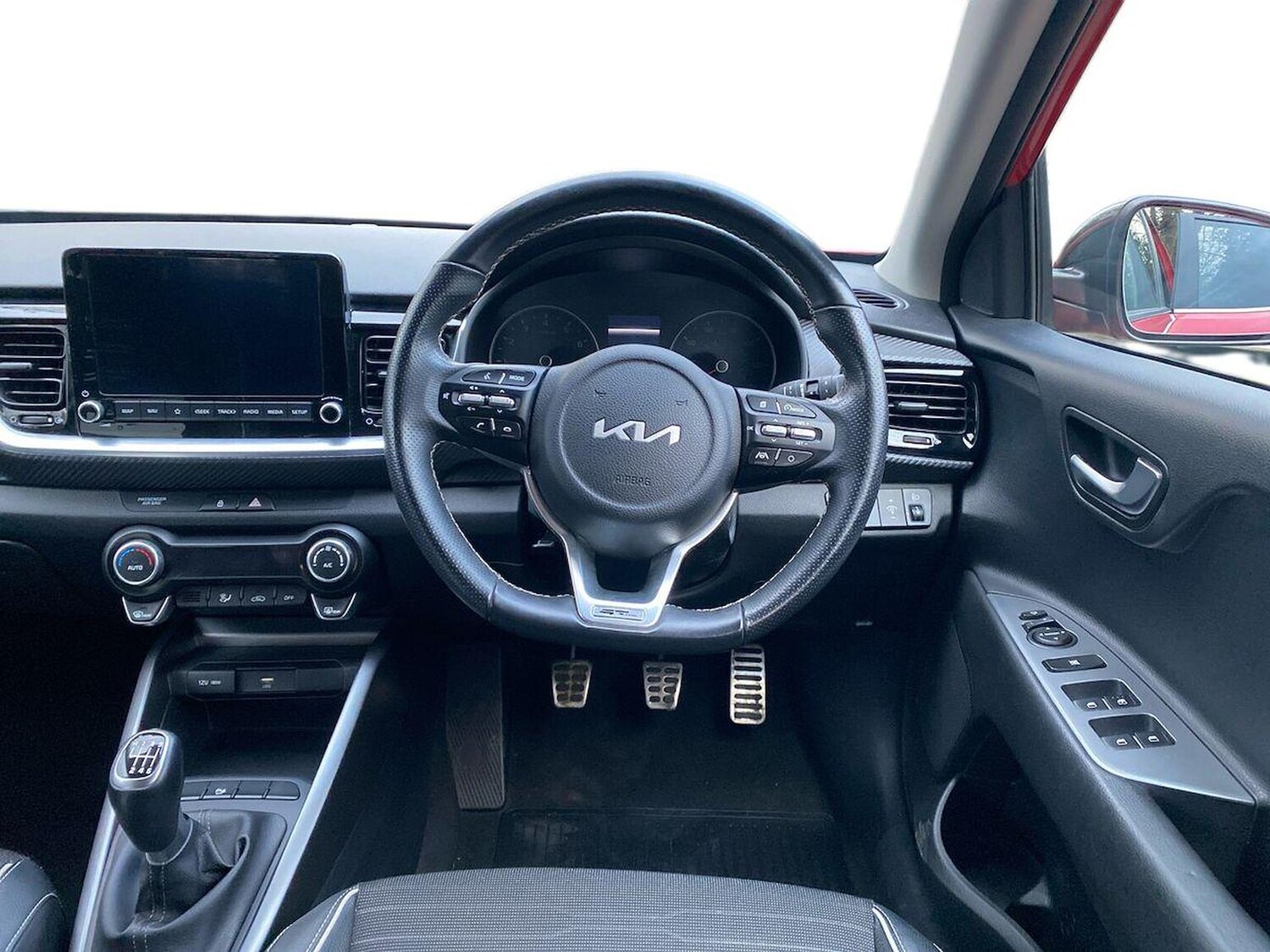 Used Kia Stonic 2023 for sale - 77888601: Photo 9