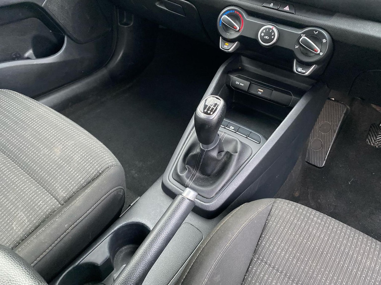 Used Kia Stonic 2023 for sale - 78121917: Photo 15