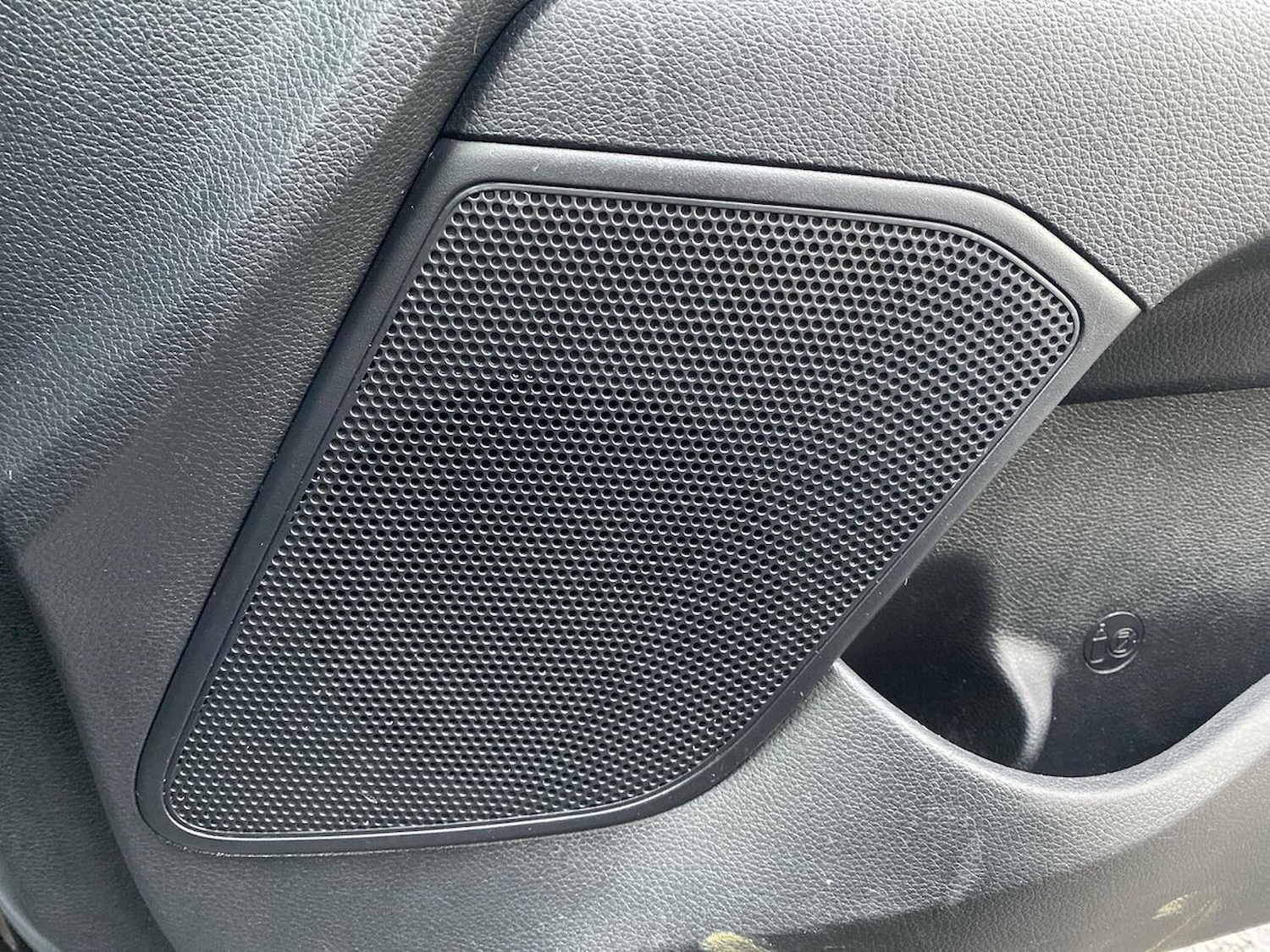 Used Kia Stonic 2023 for sale - 78121917: Photo 33